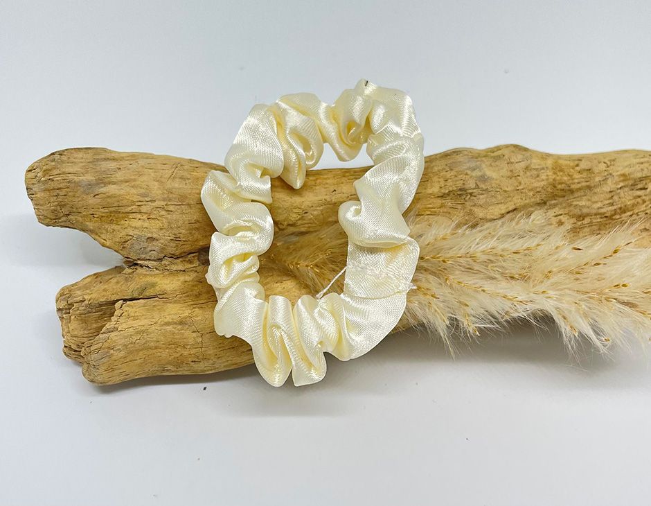 Hårelastik lille satin creme
